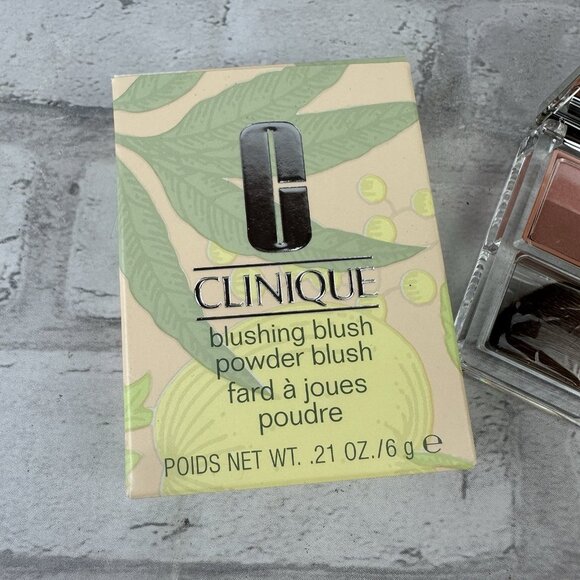 CLINIQUE Blushing Blush Powder Blush 02 PATCHWORK PEACH .21 oz New In Box - Picture 2 of 4